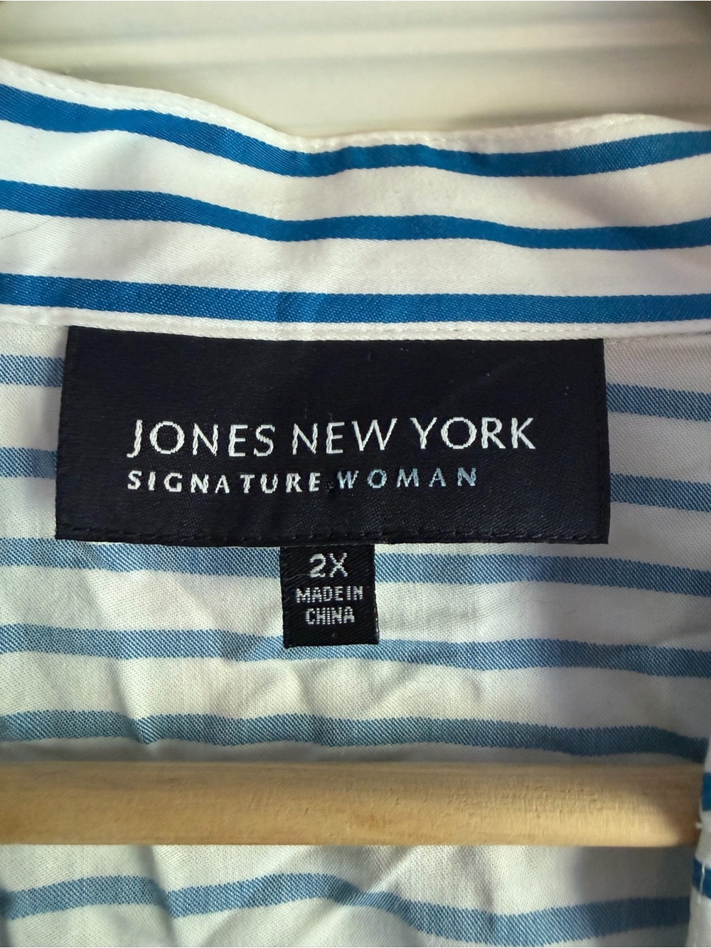 Jones New York White and Blue Striped Sleeveless Tank - Picture 3 of 10
